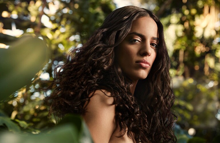 Aveda nutriplenish hair care model.