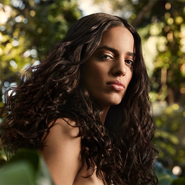 Aveda nutriplenish hair care model.
